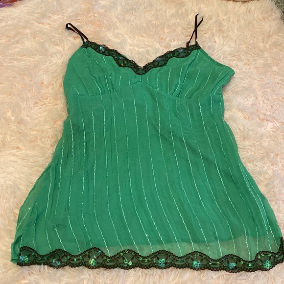Tops - 💚💚 vintage club top